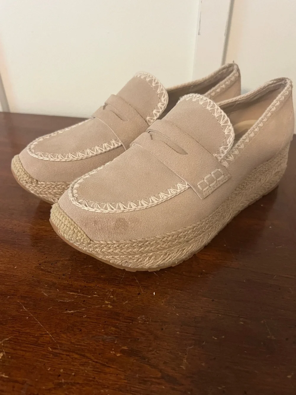 Dolce Vita Beige Suede Espadrille Platform Loafer size 8.5